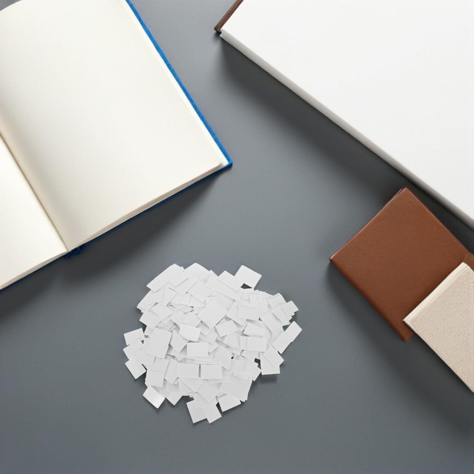 1000 Stück Doppelseitiges Schaumstoffband Weiß mit Starker Haftung und Geräuschisolierung für Glas und Kunststoff für Scrapbooking und Bürodekoration