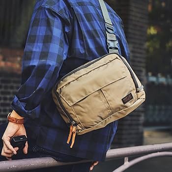 Mystery Ranch District 8 Fox – Versatile Shoulder Bag with