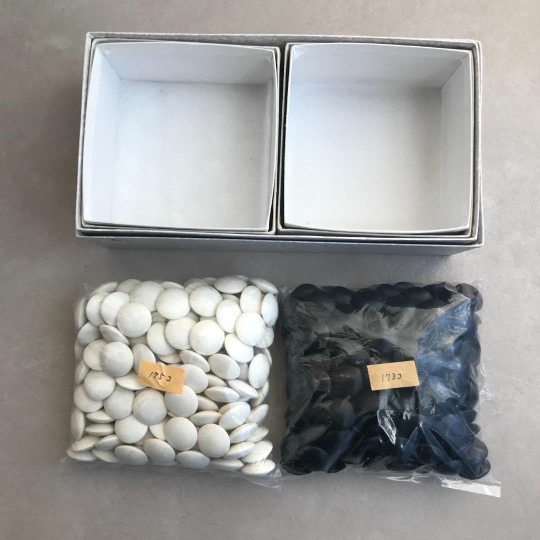 高級碁石 那智黒 181個 蛤 180個 けやき碁筒付き 33〜34号 囲碁 碁石 高級碁石 那智黒 181個 蛤 180個 けやき碁筒付き 33〜34号 囲碁 碁石