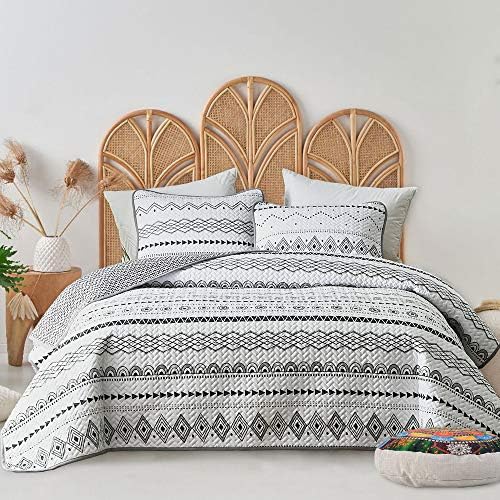 FlySheep 3-Piece Bohemian Geometric Full Queen Quilt Set, Aztec White and Black Boho Striped Printed Summer Lightweight Bedspread/Coverlet Set, Brushed Microfiber for All Season - 92" x 90"