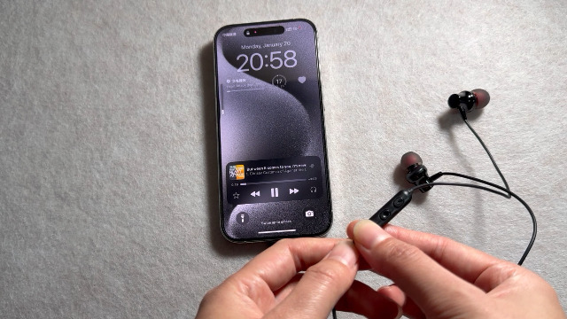 Amazon.com: USB C Headphone,COOYA Type C Wired Earbuds Magnetic