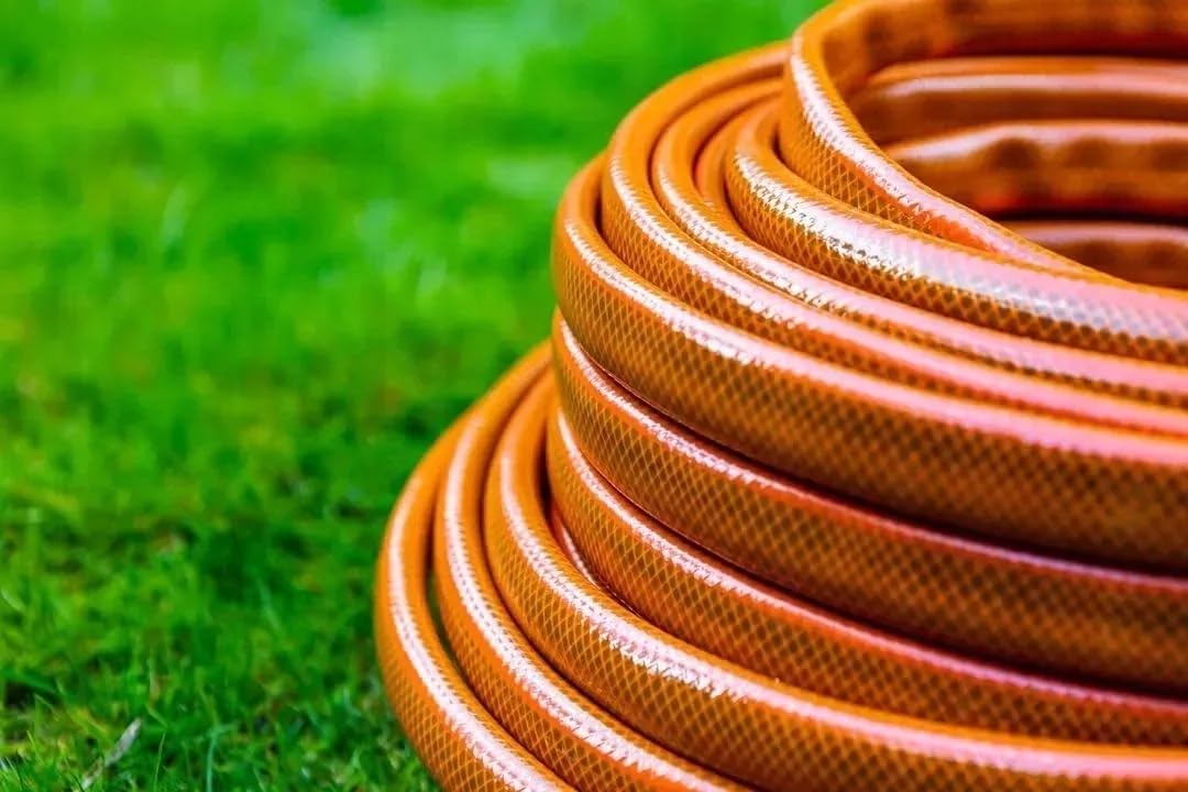 NEO TOOLS Set di tubi da giardino, 50 m, 1/2", 4 strati, supporto per tubo in metallo, ugello regolabile VERTO, attacco per rubinetto e giunti con funzione di arresto, sistema di irrigazione
