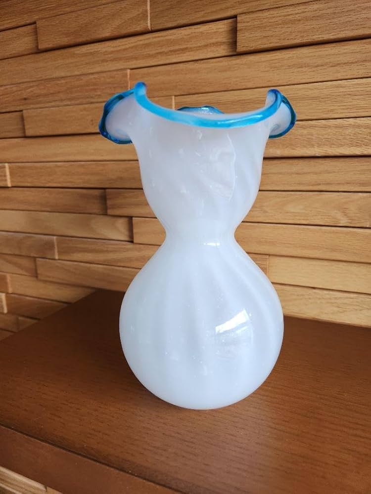 大正ロマン　昭和レトロ　レトロ　フラワーベース　アンティーク　大正ガラス Amazon.co.jp: 大正ロマン レトロ レトロ フラワーベース