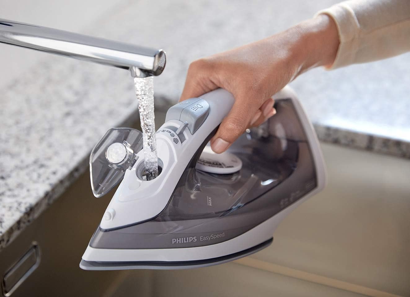Philips EasySpeed Plancha de Vapor, 2000W de Potencia, Golpe de Vapor de 100g, Depósito de Agua de 220ml, Suela Cerámica Antirrayas, Sistema Antigoteo, Control Calc-Clean (GC1751/80)