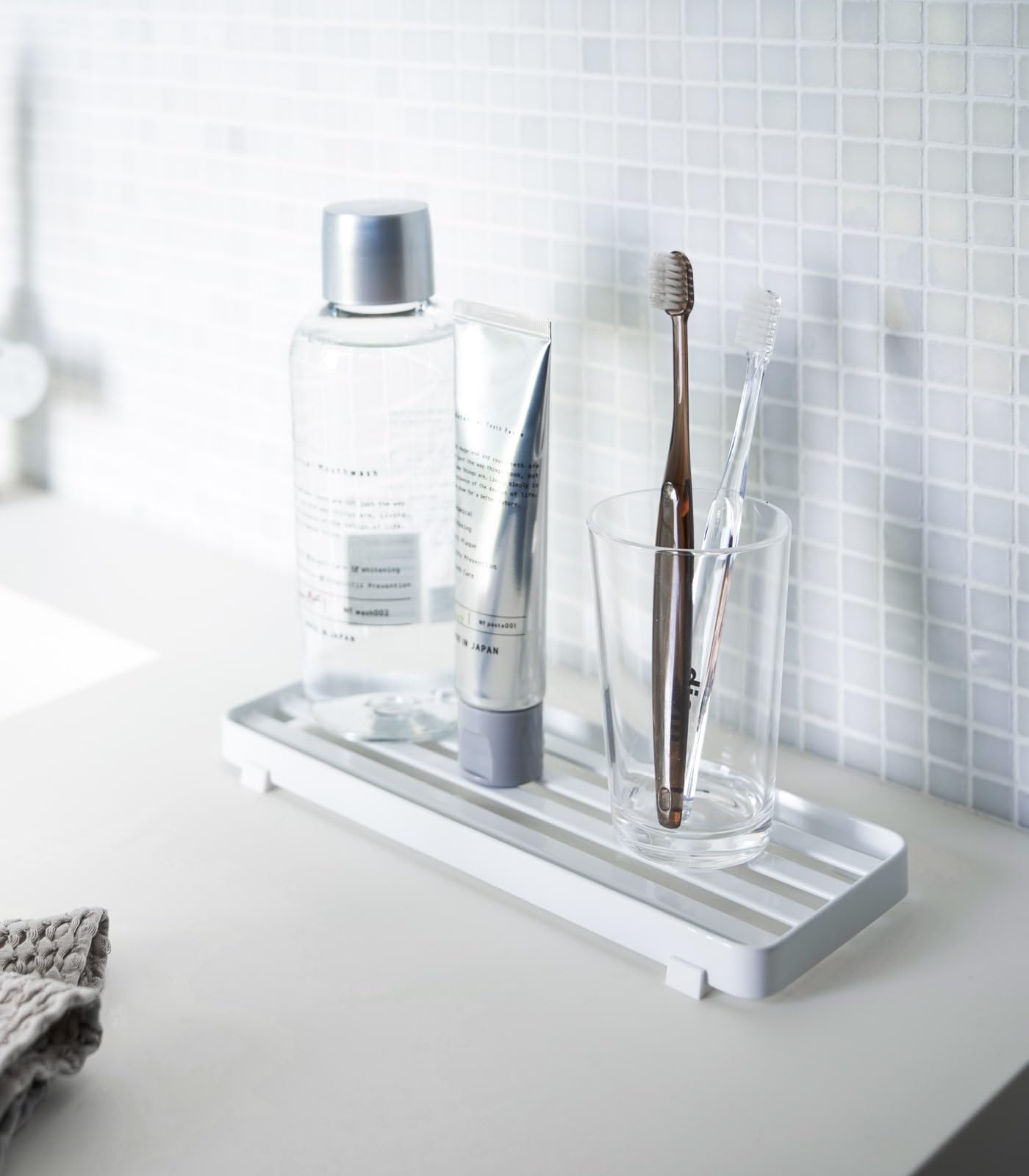 Amazon.com: YAMAZAKI Home Tower Bathroom Tray - Steel Vanity
