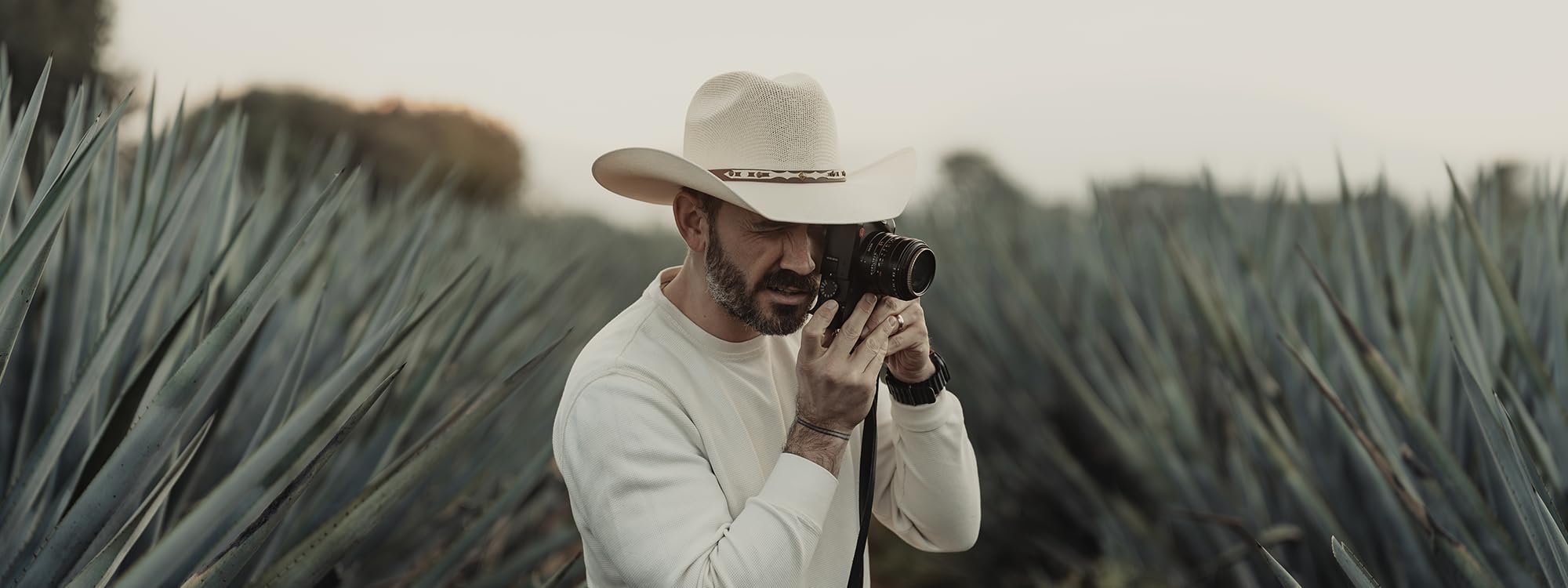 PolarPro - Goldstache - Filtre pour Appareil Photo - Subtle Gold Mist - Polariseur Circulaire - 82 mm - Shortstache Edition