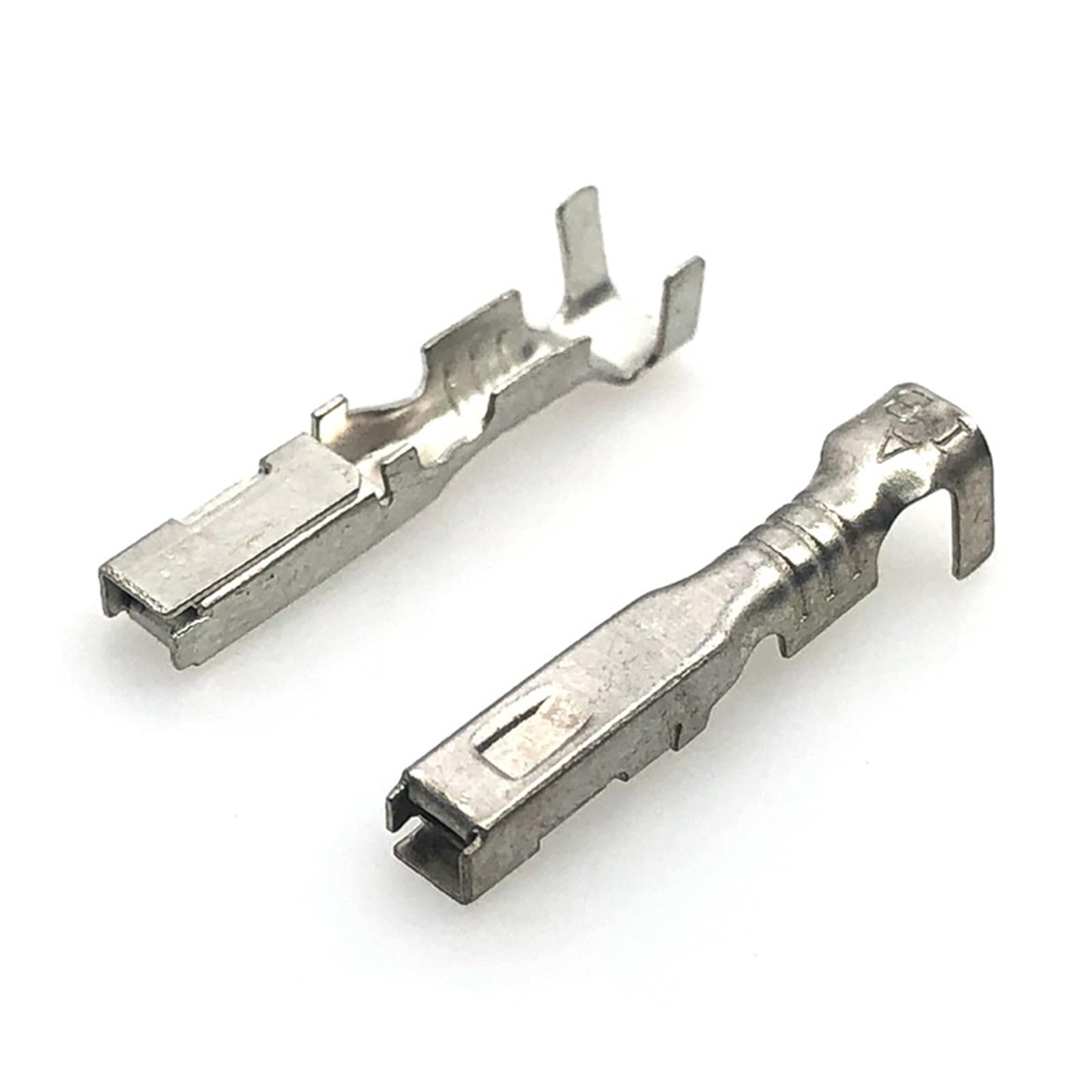 50 Stück Auto-Buchsen-Crimp-Anschluss 2,2 mm Stecker Spleißstifte lose Anschlüsse 8240–4862(500 Pcs)