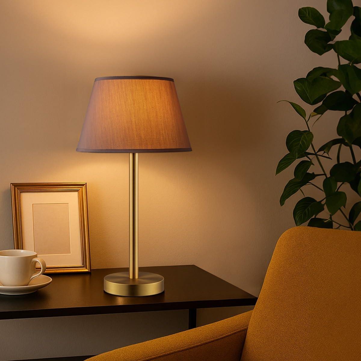 home sweet home collection Lampada da comodino, lampada da tavolo, in ottone, design in acciaio, E27, lampada da tavolo con attacco E27, adatta per lampada a LED, dimensioni 14 x 14 x 39 cm