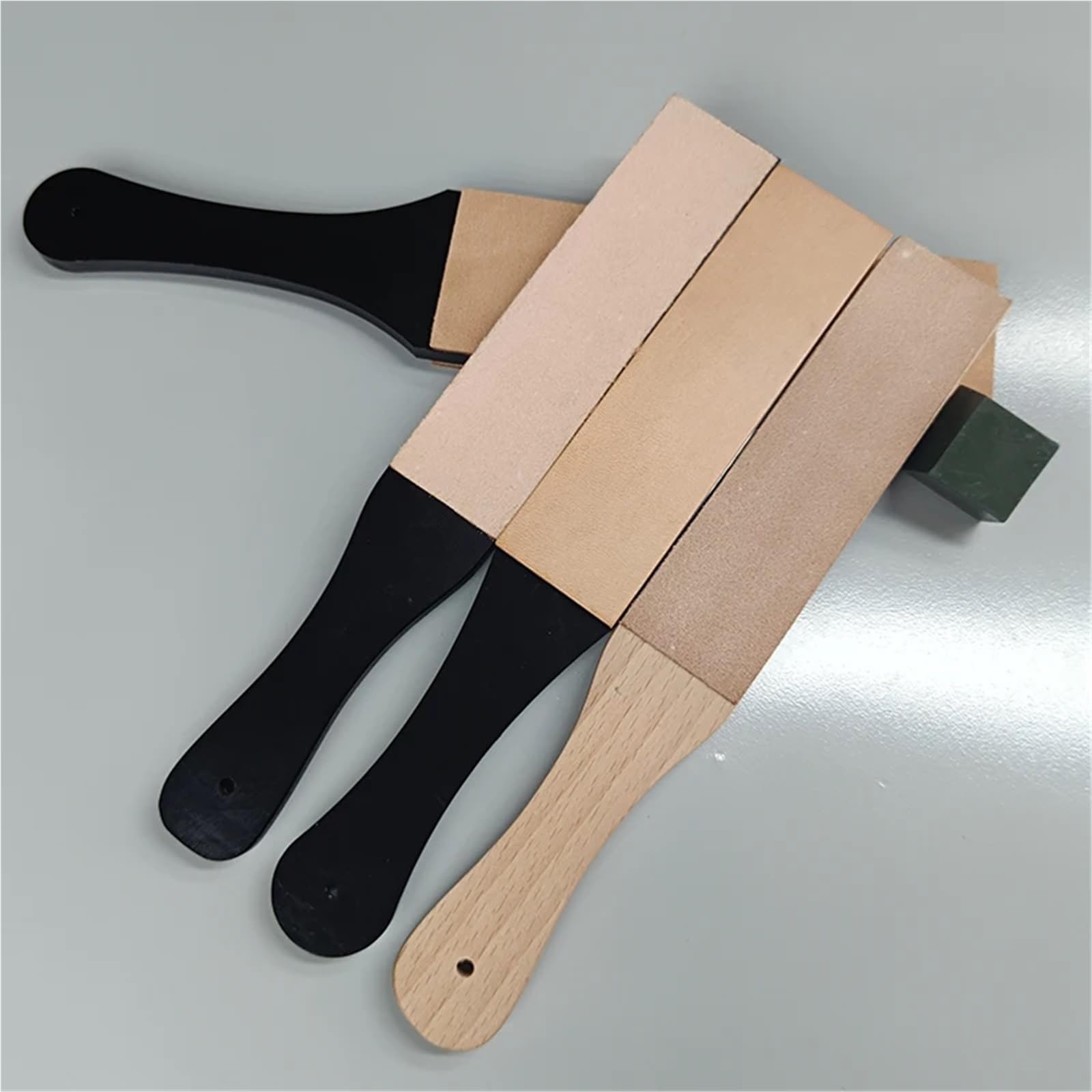 Cinghia abrasiva in pelle Kit di affilatura in pelle a doppio lato for affilare coltelli con composto lucidante(Color 7)
