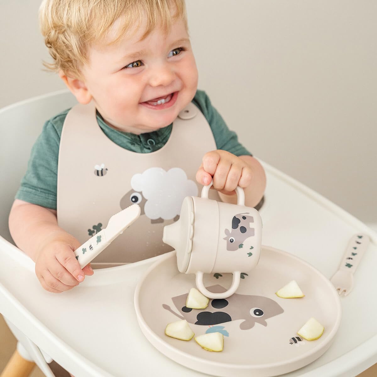 Done by Deer Foodie Besteckset Baby – Tiny Farm Sand – Kinderbesteck ab 0 Monaten, BPA-freies PP, spülmaschinen- & mikrowellengeeignet