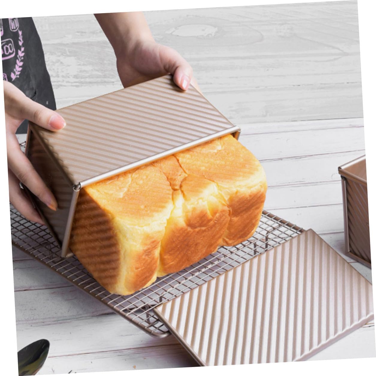 2pcs Carbon Steel Bread Pan with Lid Nonstick Loaf Mold for Baking Toast Household Bread Making Tools with Slide Cover for Oven Use