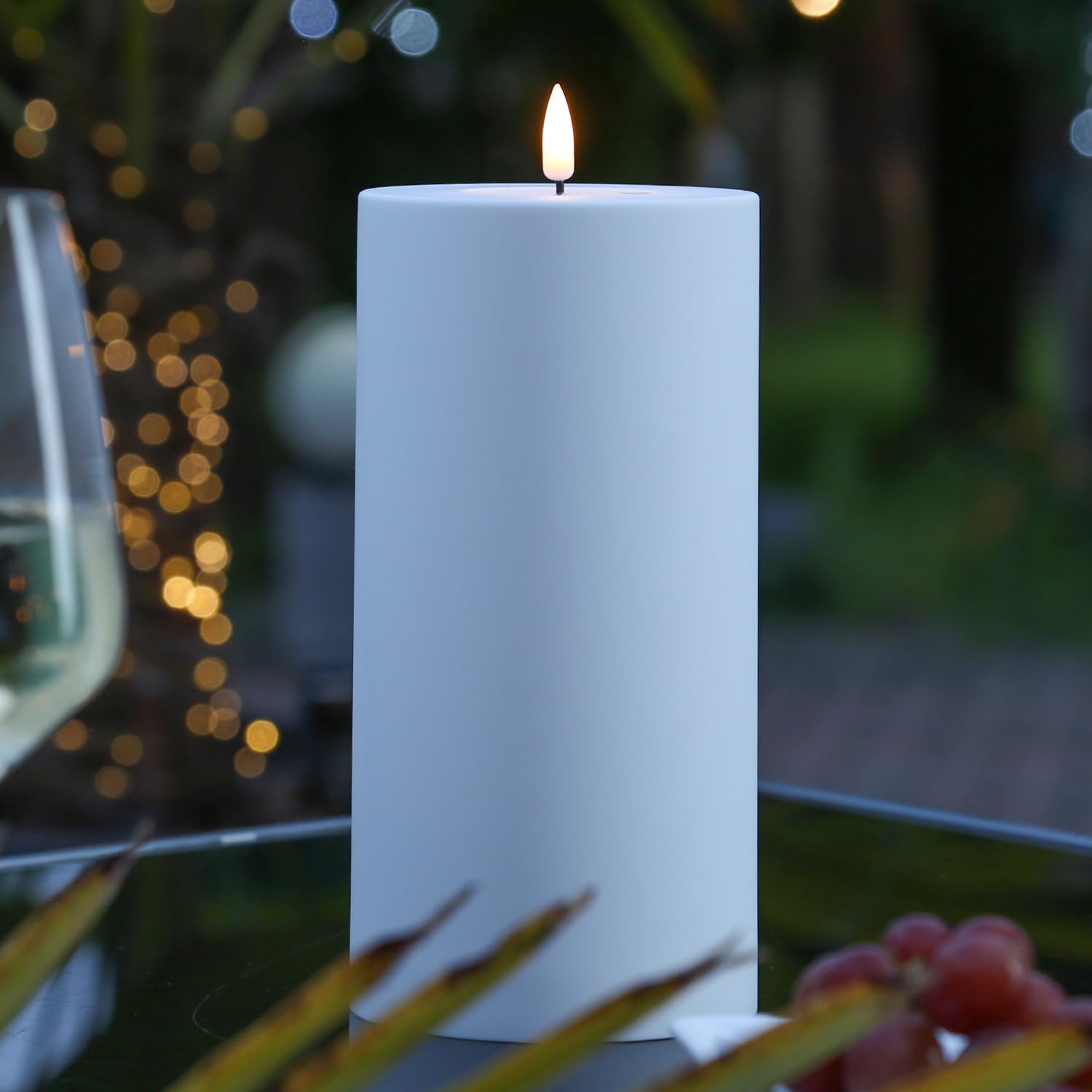 MARELIDA LED Kerze Outdoor DELUXE Homeart mit realistischer 3D Flamme Stumpenkerze Kunststoff für Innen/Außen weiß (D: 10cm - H: 20cm)