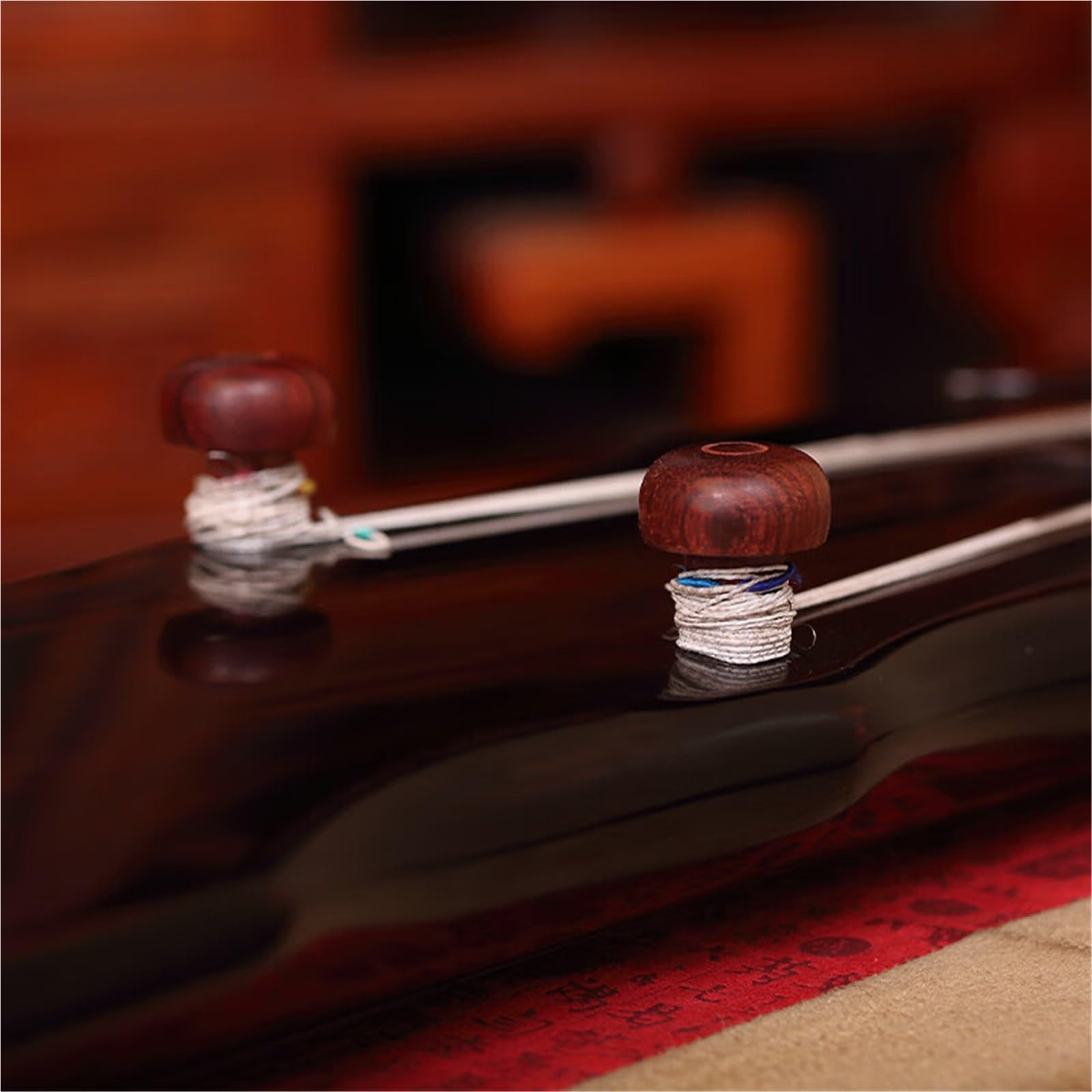 Stuletni Guqin Z Drewna Cedrowego Czysto Ręcznie Wykonany Instrument Siedmiostrunowy Guqin (chińska Cytra)