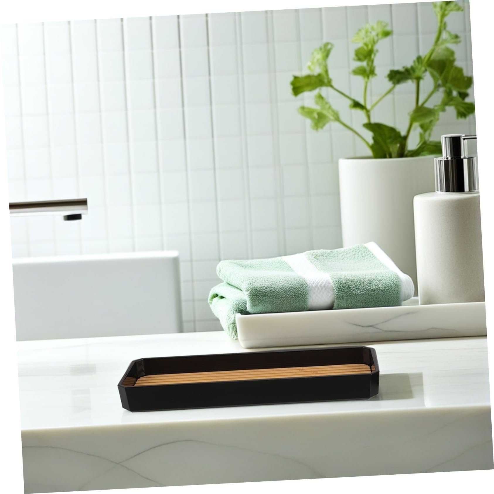 Garneck Accessori da Bagno in Bambù e Plastica Set Completo Portaspazzolino Dispenser di Sapone e Bicchiere per Lavaggio per Uso Domestico o Alberghiero