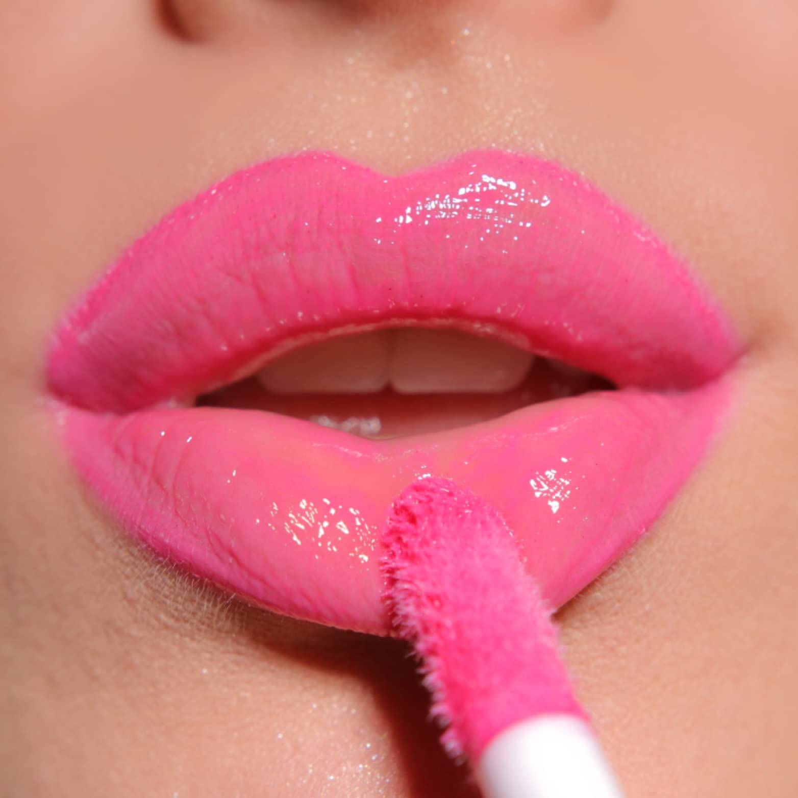 Revolution Swirl Ceramide Lip Gloss Berry Pink