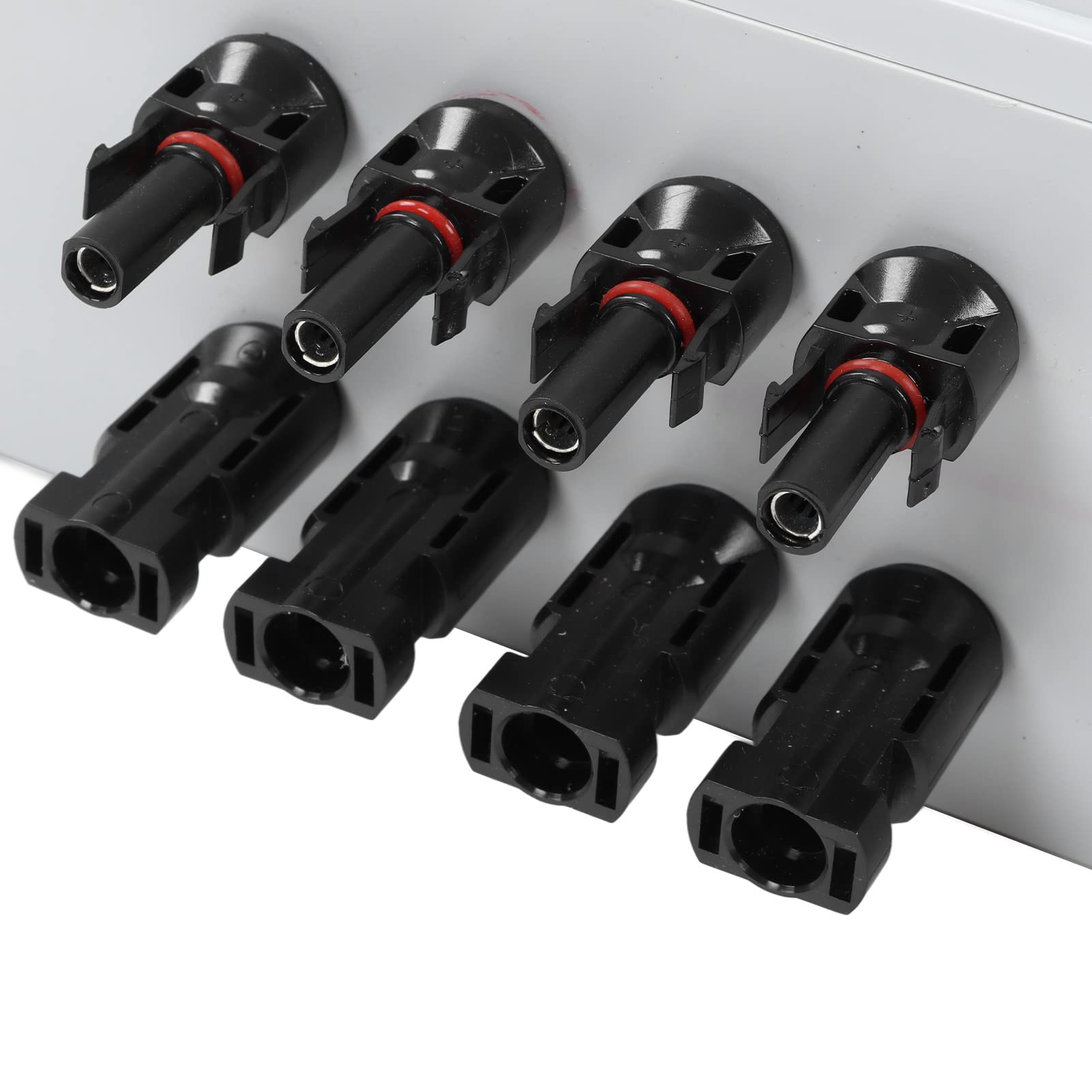4 String PV Combiner Box mit Überspannungsableiter 15A Sicherung 63A DC Leistungsschalter IP67 Solar Combiner Box DC1000V 8 Sicherungen