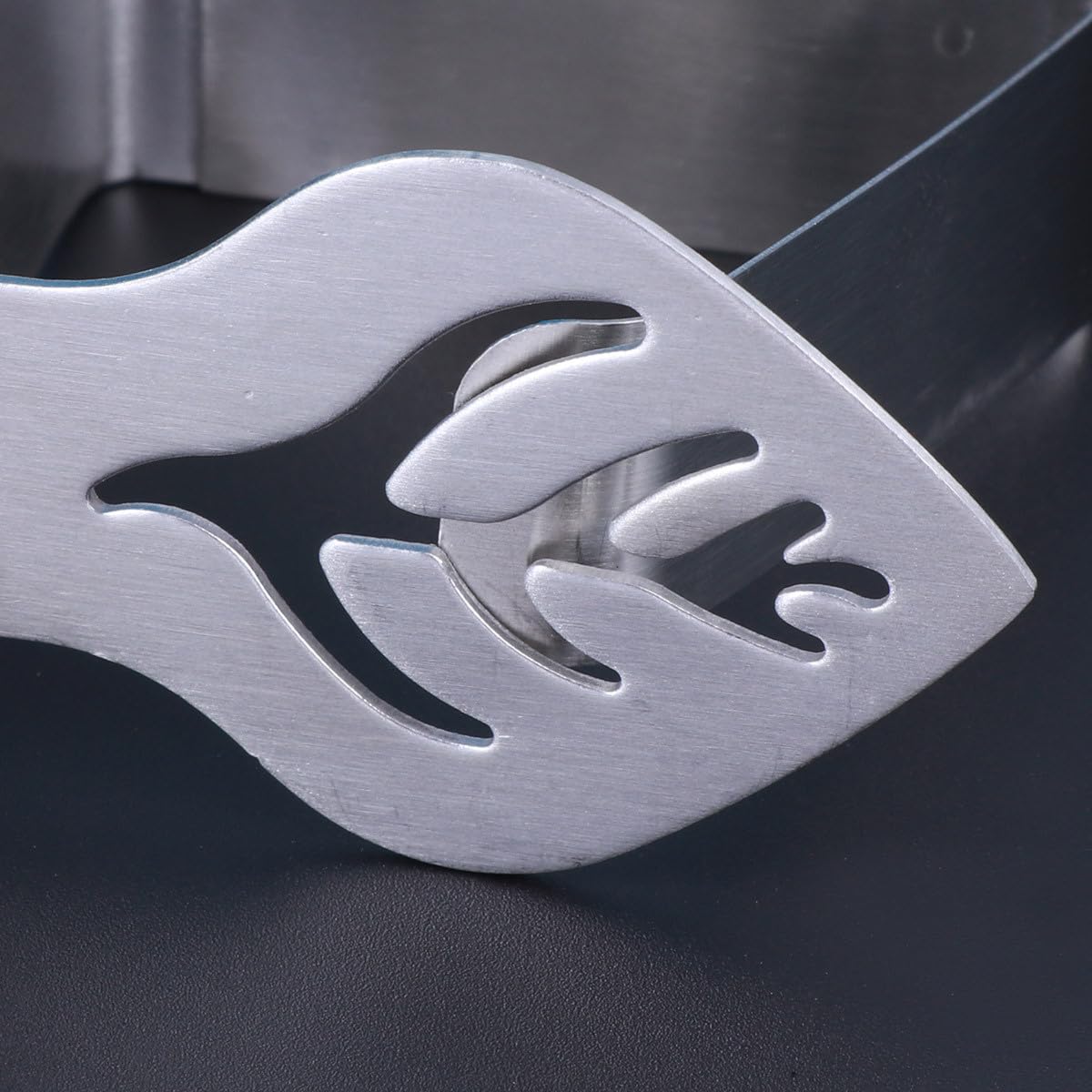 Clip per Tovaglia in Acciaio Inossidabile 8 Pezzi Morsetti a Forma di Foglia, Facili da Usare, Adatti a Spessori Tavolo, per Matrimoni e Buffet