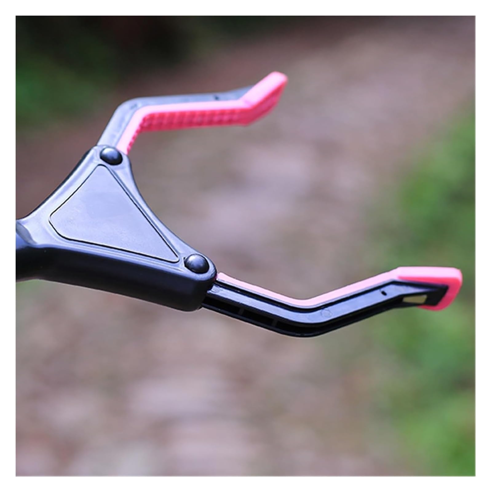 Pinza Recoge Objetos, Herramienta de Agarre, Palo de Recogida portátil de Acero con Agarre Fuerte for estantes de Tiendas(Light Red)