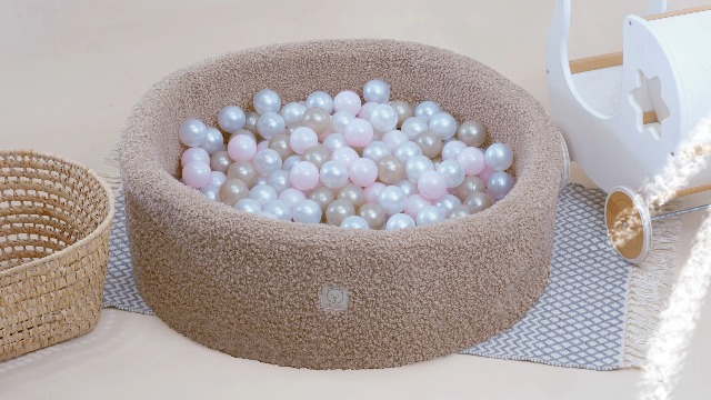 Opzoek naar een ballenbak met ballen? Turquoise ribstof - Vikingchoice.nl