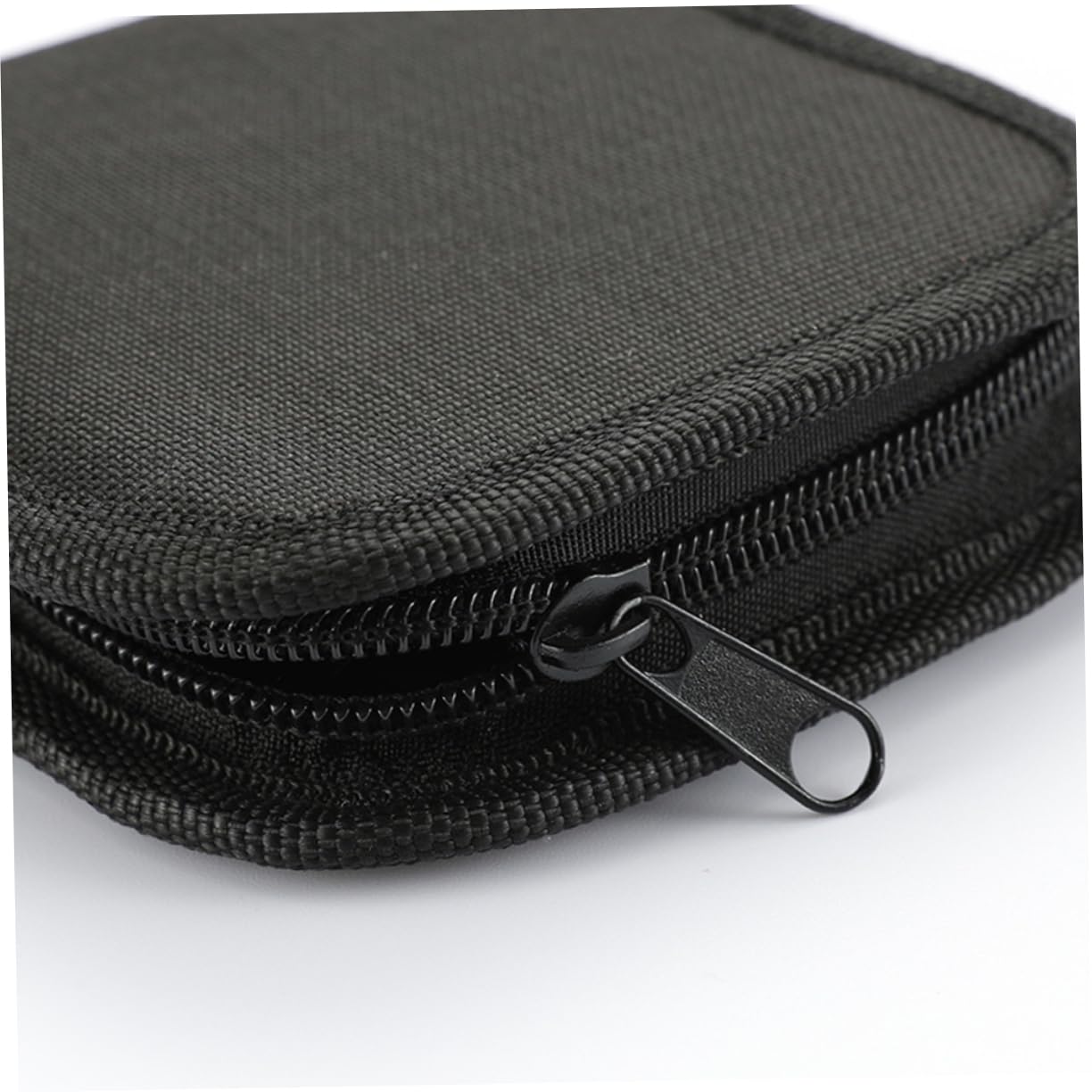 DIYEAH 3sets Kit Da Cucito Mini Portatile Da Viaggio Set Completo Di Accessori Per Cucito Con Filo Forbici e Ago Inclusa Pochette Per Organizzazione Utile Per Casa e Viaggi