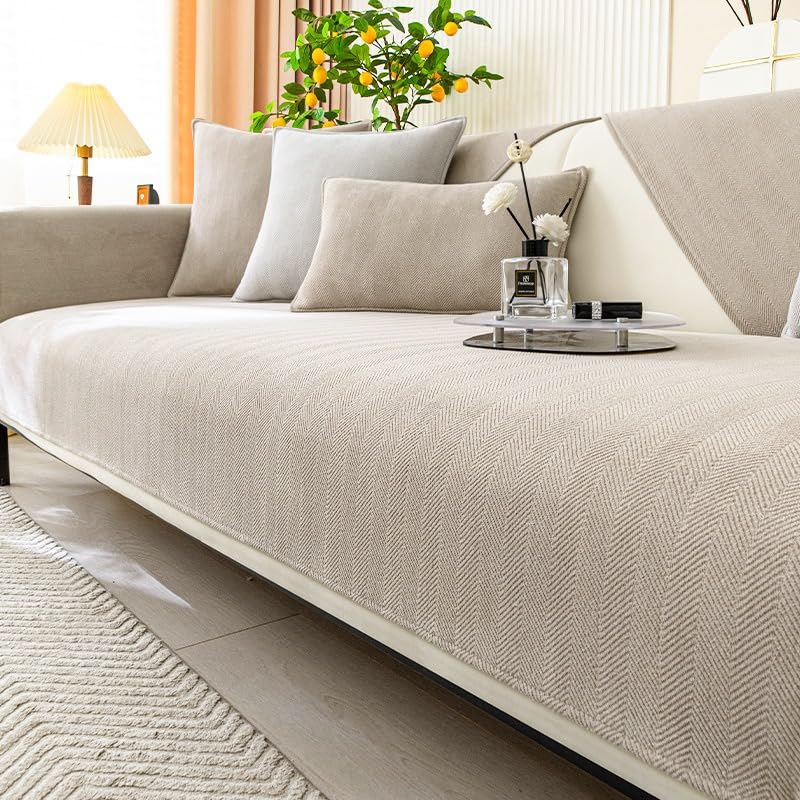 Housse de canapé en chenille douce pour des soirées cocooning chaleureuses en famille