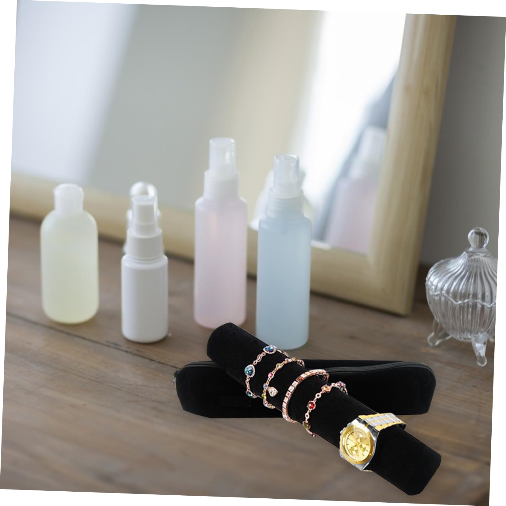 CLISPEED 3 Sets Elegant Travel Jewelry Organizer Roll Cylindrical Watch Bracelet Storage with Smooth Zipper Portable Design for Safe Travel Exhibition Protects Against Scratches for Bangles