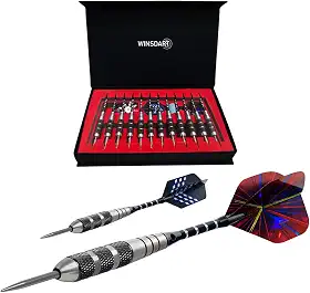 Conjunto de dardos de ponta de aço da WINSDART, pacote com 12 22,6 gramas, com canos de alumínio antiderrapante, 2 canos de dardos estilo Flight and Darts, apontador, caixa de presente