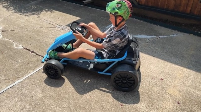 Amazon.com: GarveeLife 24V 9Ah Kids Ride On Go Kart Toy, High