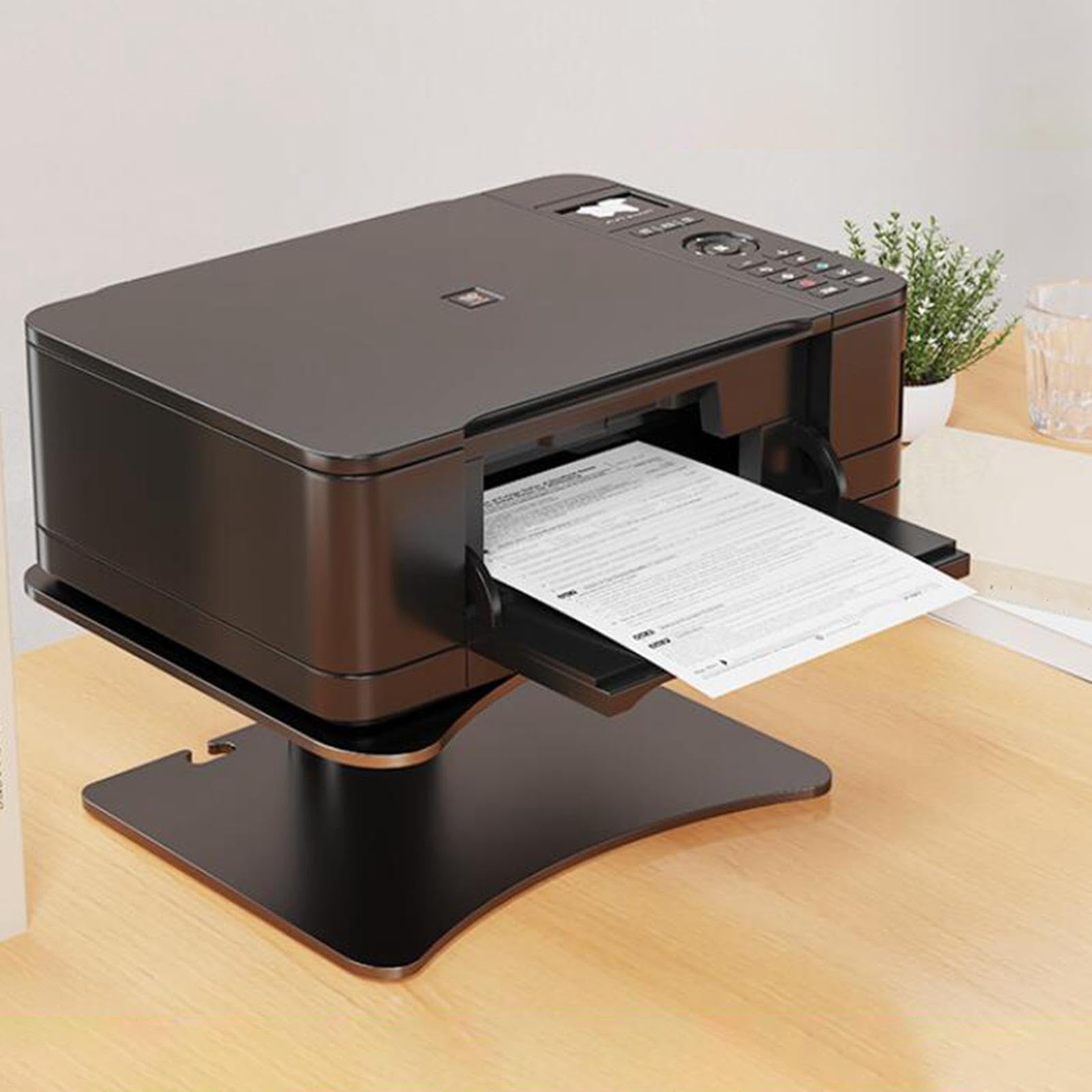 Supporto versatile per computer che supporta dispositivi, sollevando gli schermi e organizzando gli spazi di lavoro con un supporto da scrivania