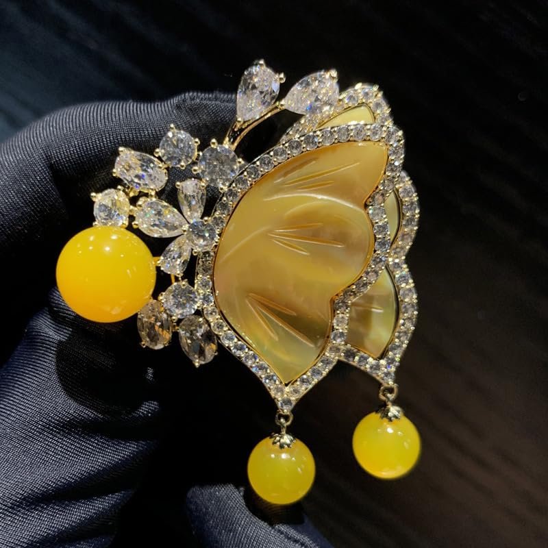 Image of Pearl Flower Brooch and Pins for Women Large Gold Luxury Elegant Pin Christmas Gift Jewelry