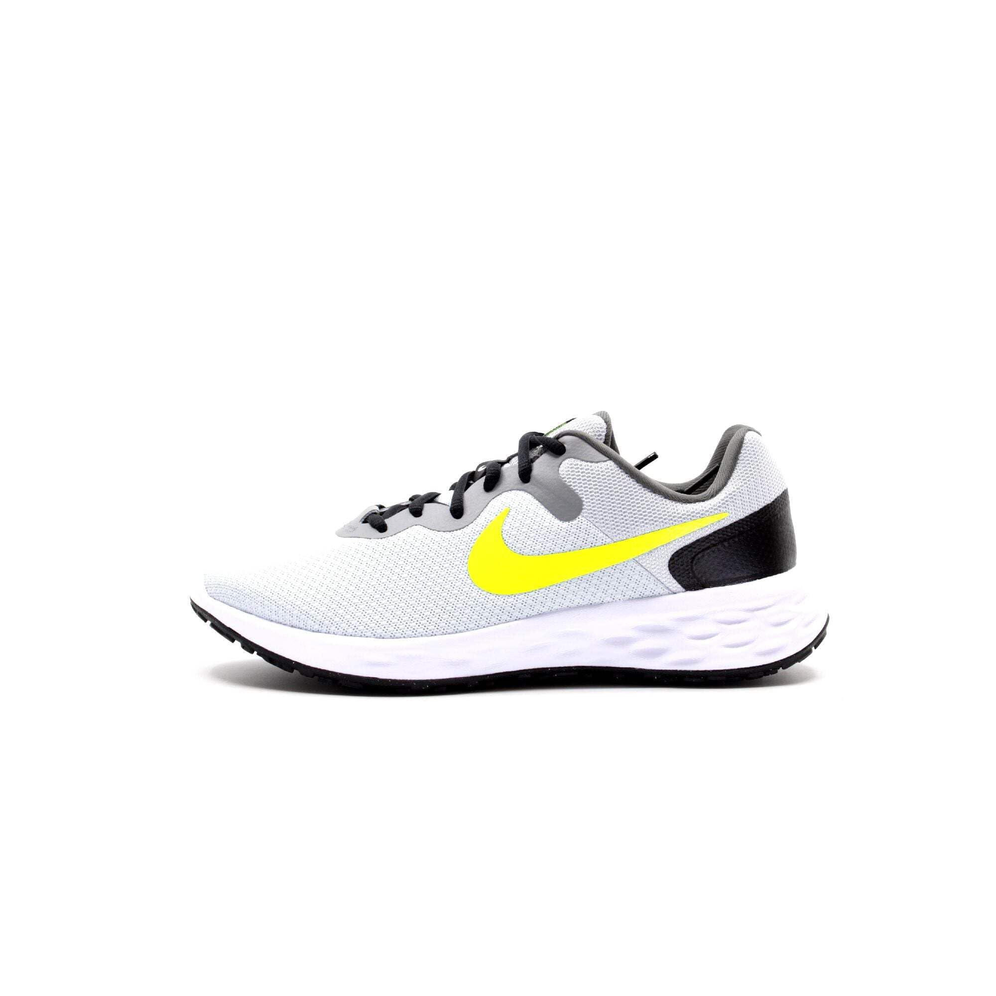 Nike Men's Revolution 6 Sneaker