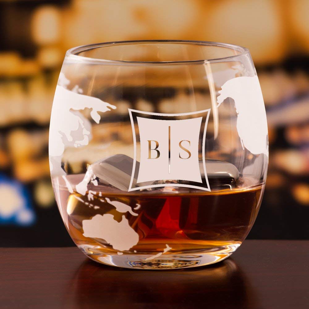 Maverton Ensemble de Carafe Globe avec 2 verres gravés à whisky