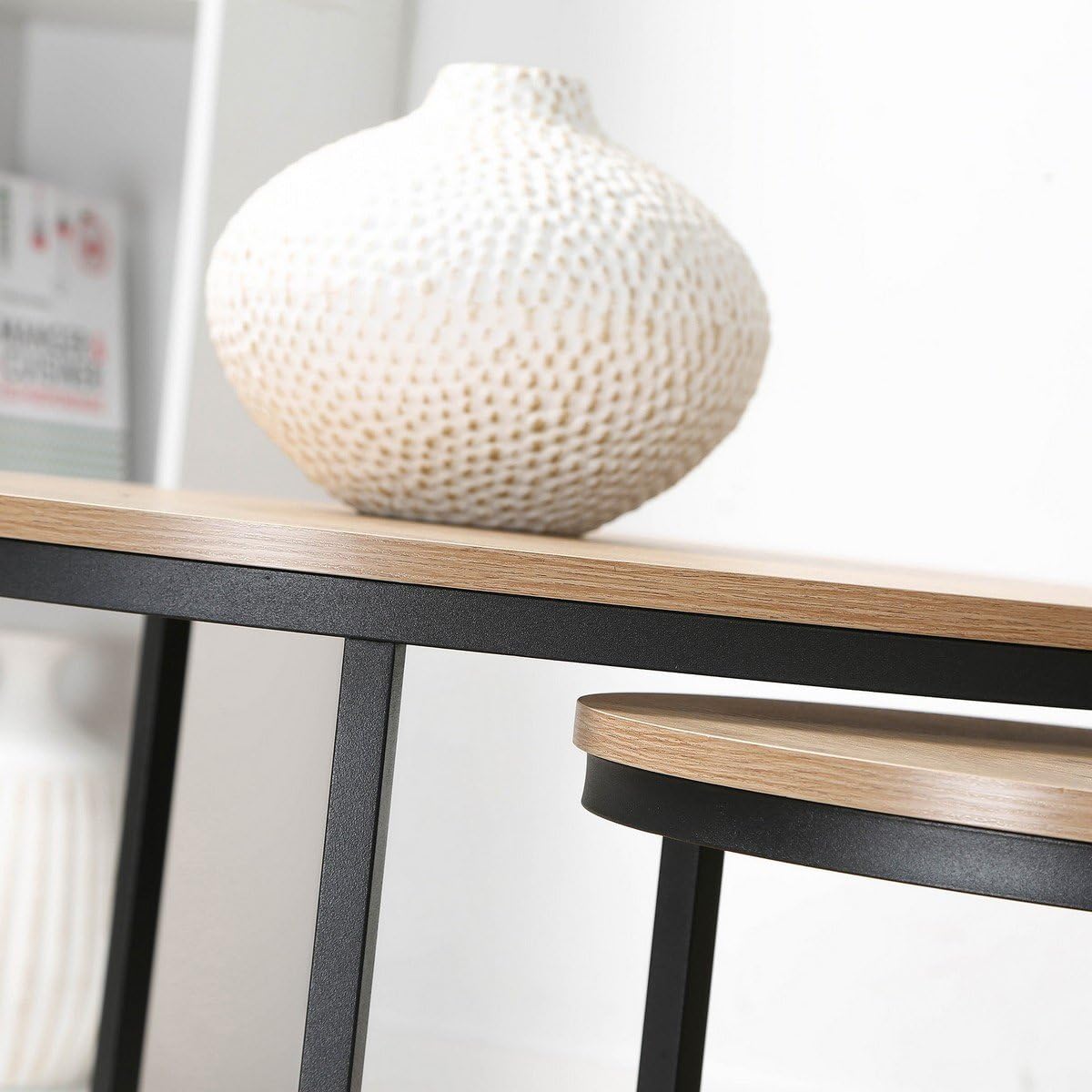 Calicosy 2 Tables Basses Gigognes Rondes Décor Bois | Panneaux Particules Mélaminés FSC, Pieds Métal, Modulables, Style Industriel, L 70x70x45,5 cm & L 45x45x40,5 cm