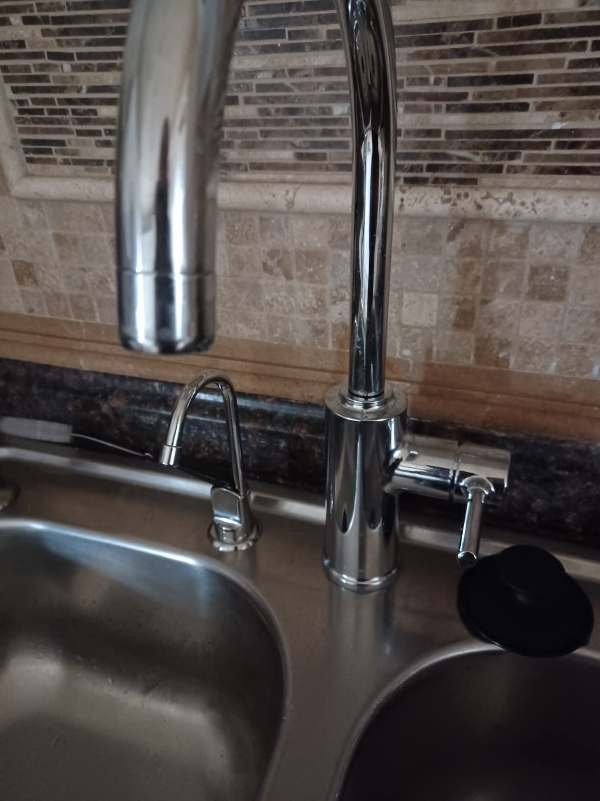 MOEN 87702 Sombra SingleHandle Standard Kitchen Faucet with Side