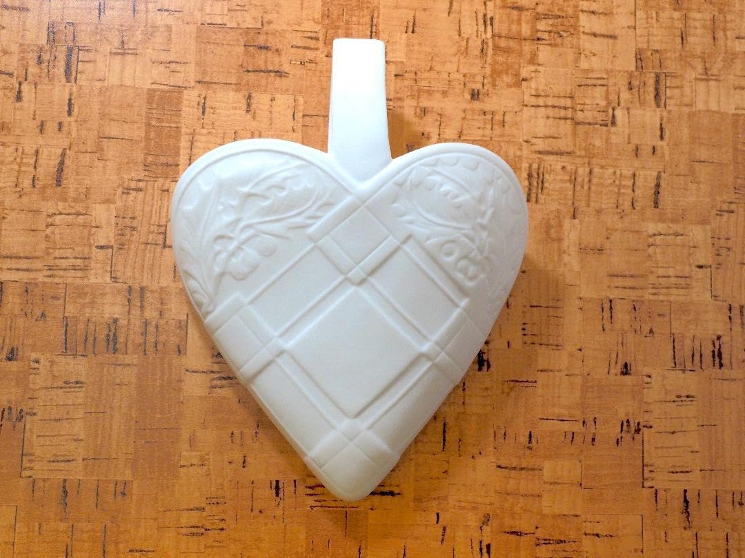 【新品】ロイヤルコペンハーゲン decoration heart 壁掛け花瓶 新品】ロイヤルコペンハーゲン decoration heart 壁掛け花瓶