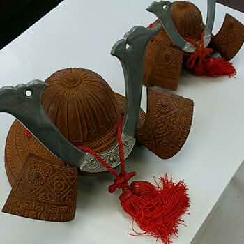 置き物　鉄兜 61yJPnR56RL._UF350,350_QL50_.jpg