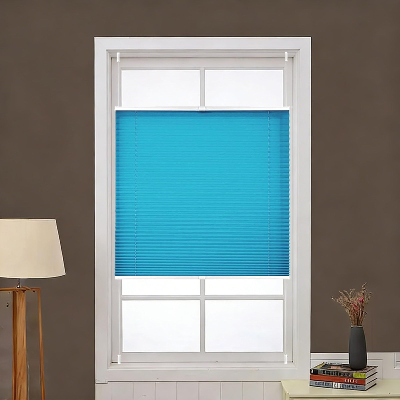 Ventana plisada autoadhesiva para oscurecer habitaciones sin taladrar la pared