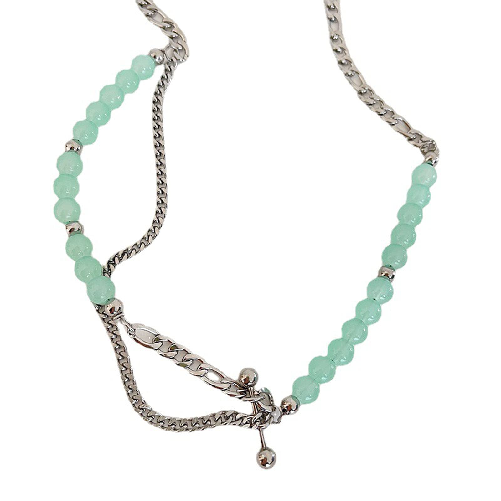 Collier en pierre naturelle verte pour sublimer votre tenue quotidienne chic