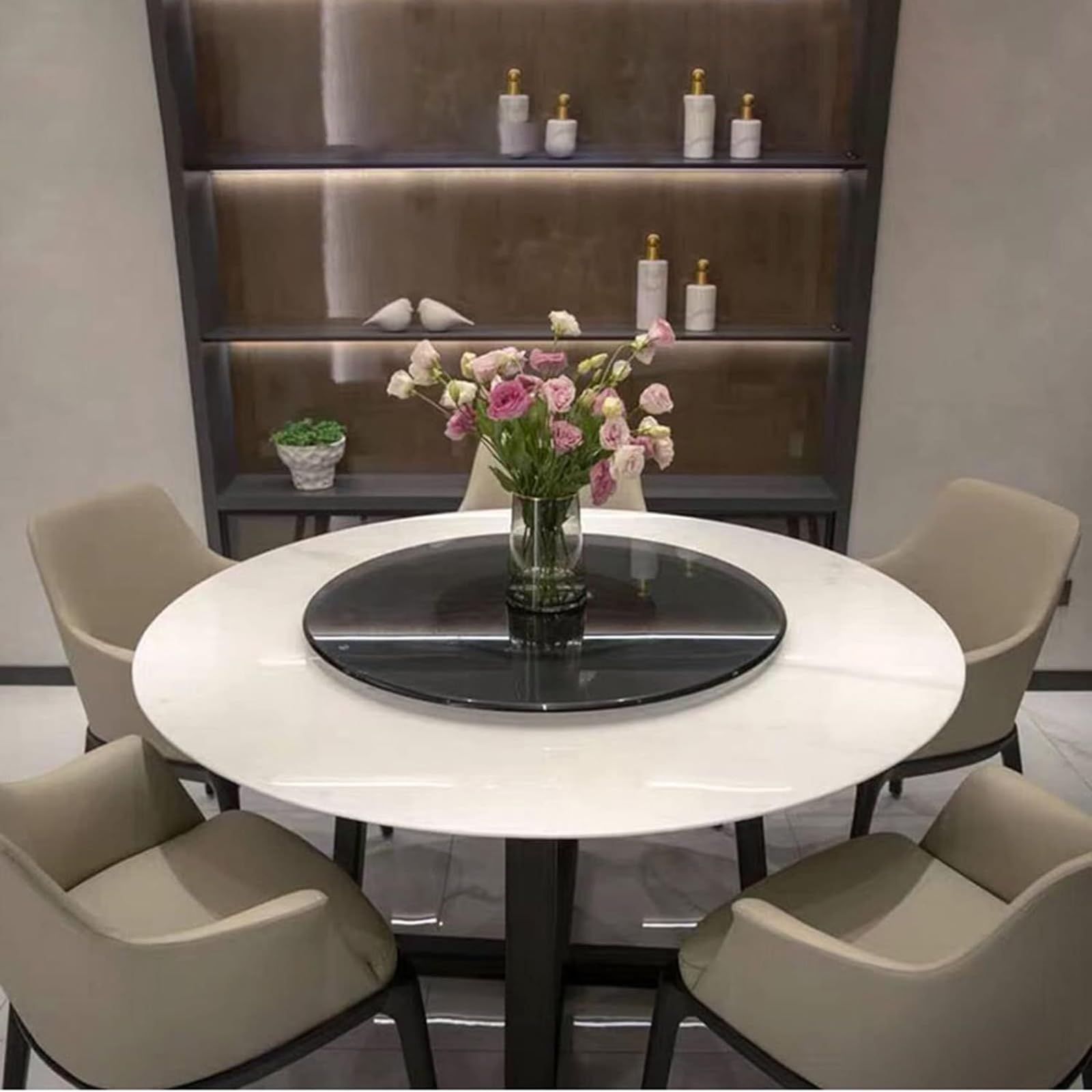 Table à piédestal en bois sculpté français En vente sur