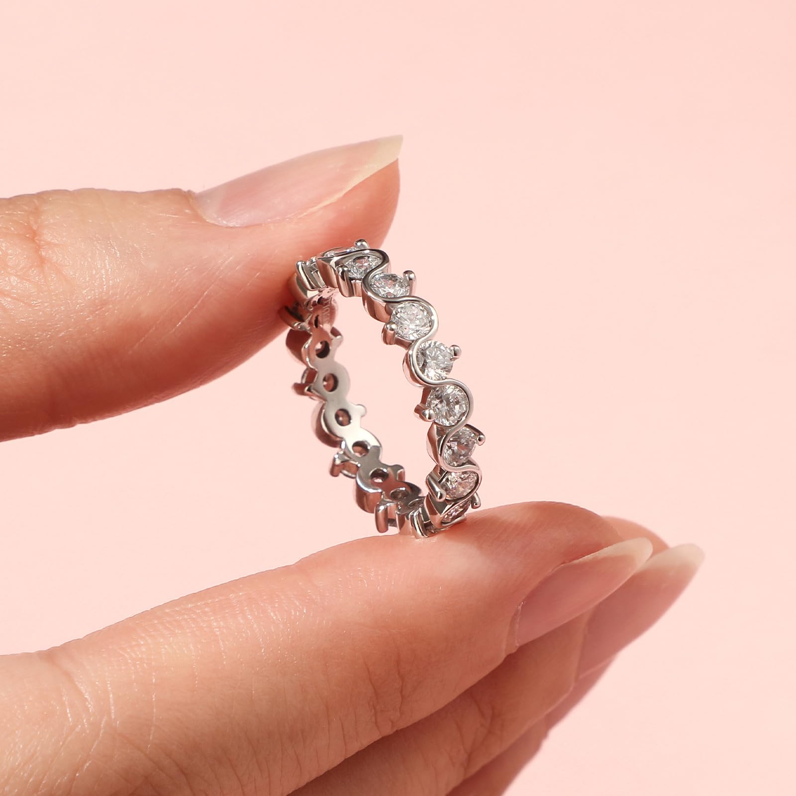 Jeulia Sterling-Silber-Verlobungsringband: Rundschliff-Zirkonia-Verlobungsringe für Damen, Jahrestag, Unendlichkeitsschmuck, Geschenkbox