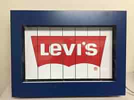 Levi's ロゴサイン 赤 回転式 リーバイス 看板 レア 非売品 Levi´s ロゴサイン 赤 回転式 リーバイス 看板 レア 非売品
