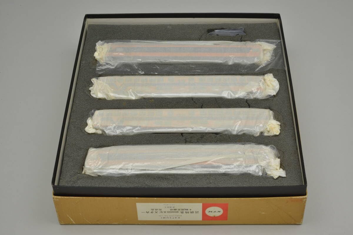 HOゲージ　KATSUMI近鉄特急30000系ビスタカー　４輌固定編成　完成品 HOゲージ KATSUMI近鉄特急30000系ビスタカー 4輌固定編成 完成