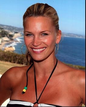 Posterazzi Natasha Henstridge In Black And White Halter Bikini Photo Print 8 x 10 - Item # MVM59090