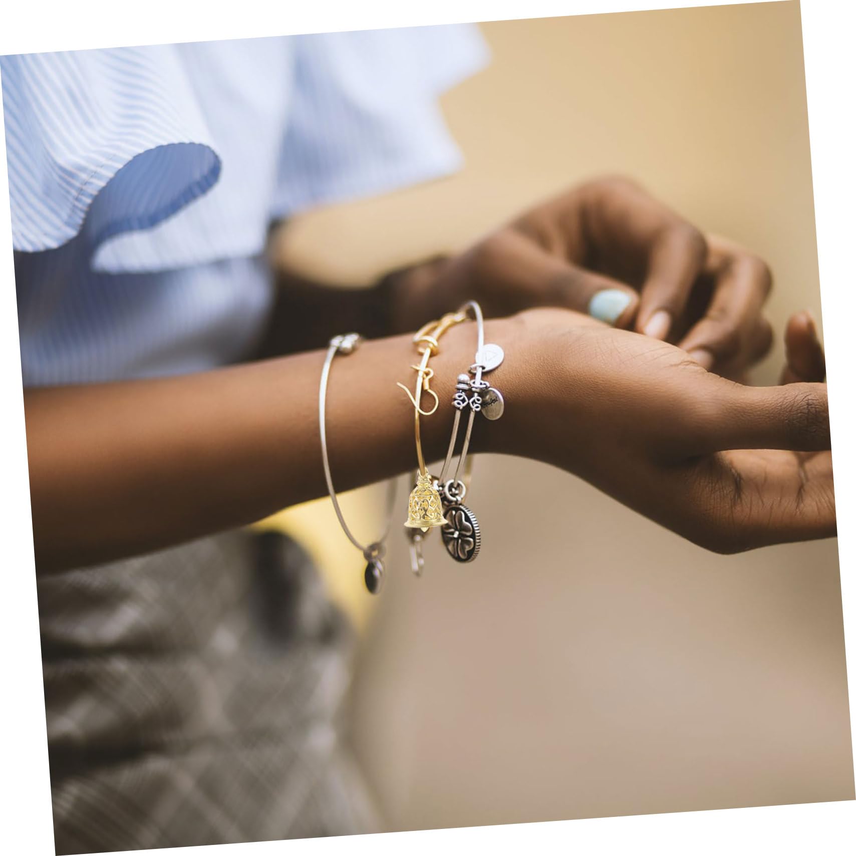 Angoily 10pcs Brass Bells for DIY Crafts Jingle Bells for Jewelry Delicate and