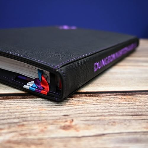 Vista 23 de Ultra PRO - Funda de libro genérica prémium para Calabozos y Dragones, protege tu guía de maestros de D&D del desgaste durante el juego contra