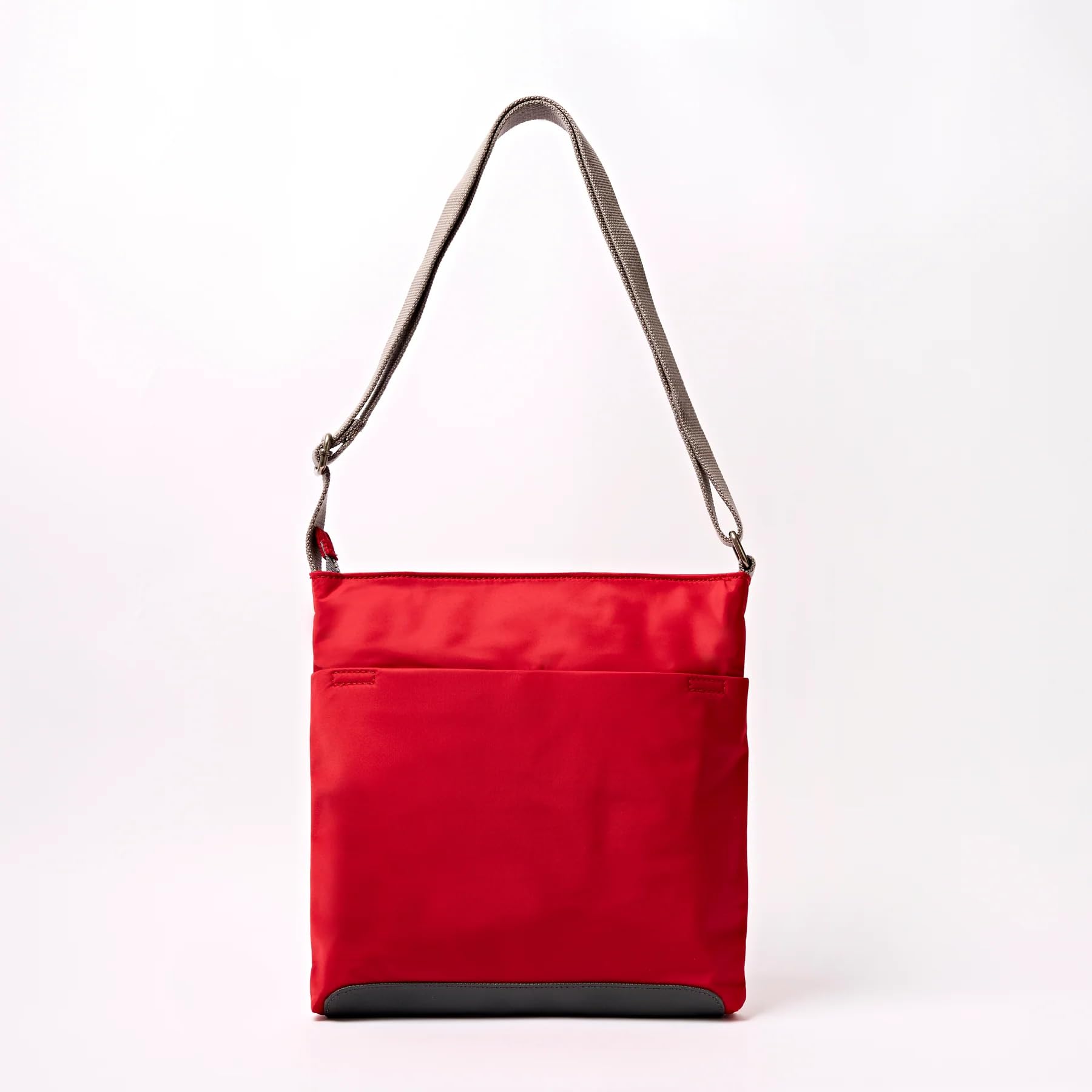 ROKA London Kennington Crossbody Bag – Borsa a tracolla leggera impermeabile per donne e uomini con tracolla regolabile, tasche multiple con cerniera e nylon riciclato