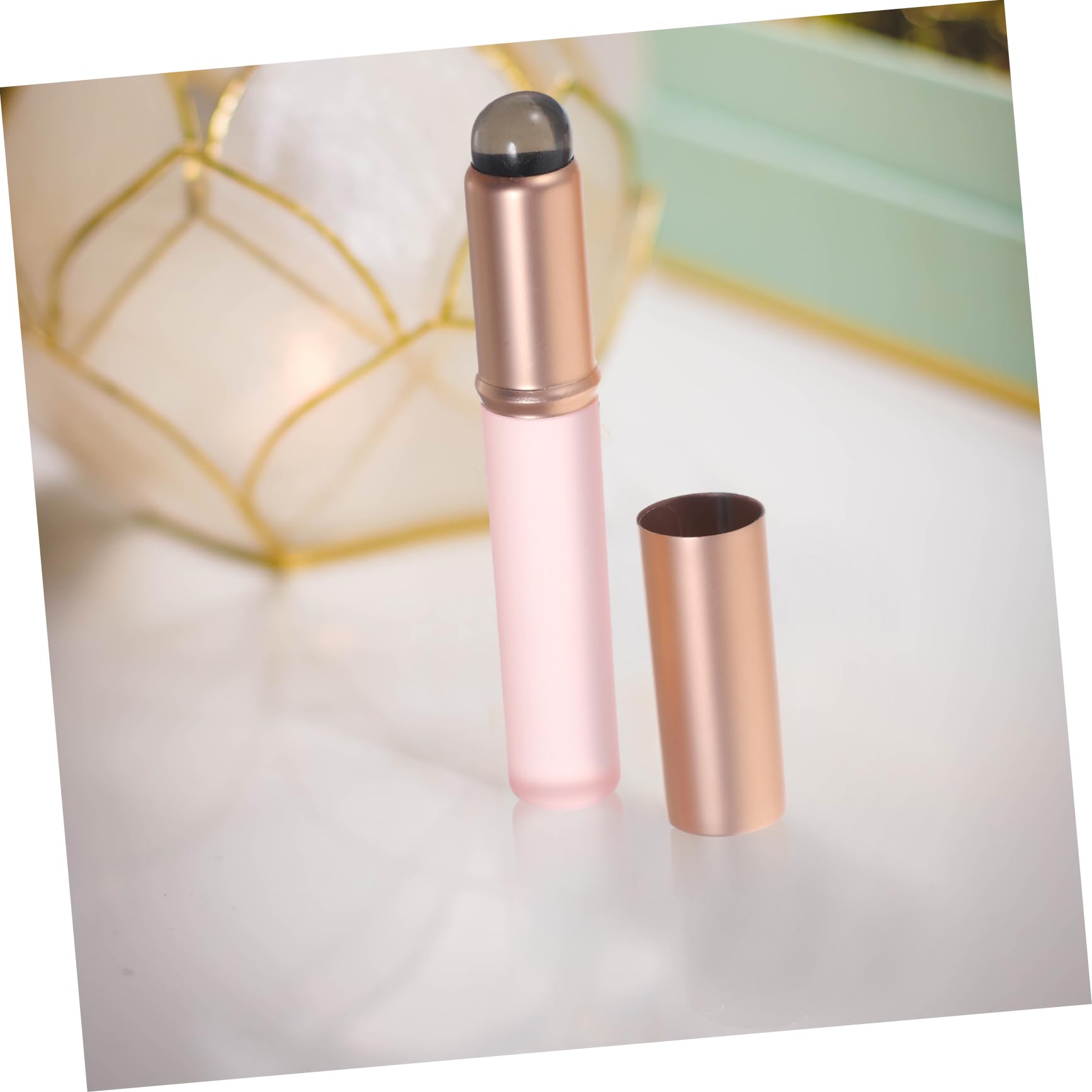 minkissy Ergonomic Lip Brush Wand Portable Lipstick Applicator Makeup Brush for Women Lip Gloss Applicators