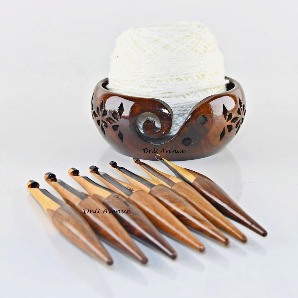 Häkelnadel Set aus Holz (7 Stück mit Schüssel) – Ergonomische Häkelnadeln aus Palisander, Größen 4 mm – 10 mm by DnU Avenue