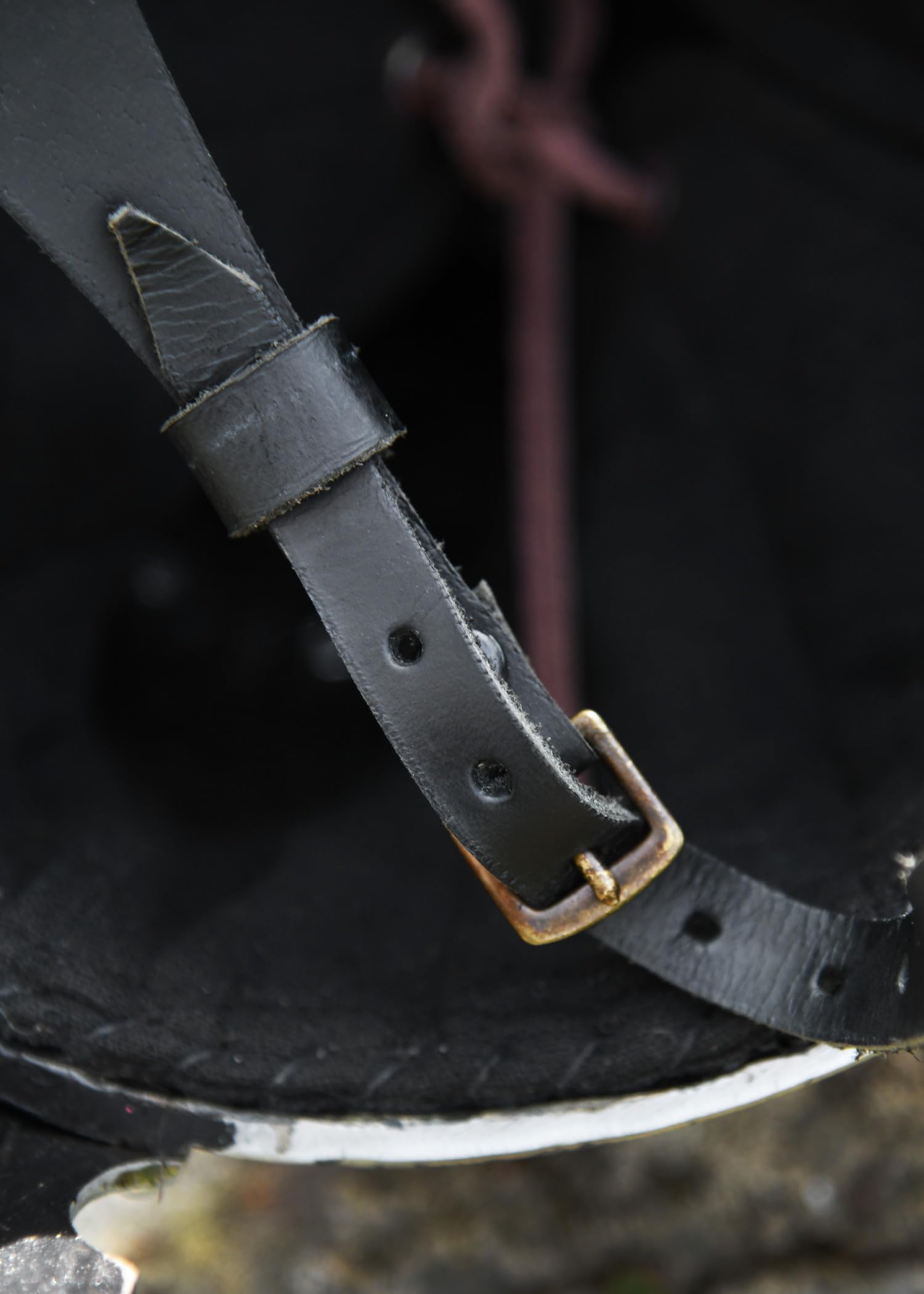 Ulfberth - Spangenhelm mit Polster und Riemen - Wikinger Helm aus 2 mm Stahl mit verstärktem Nasal - Schaukampf-tauglich