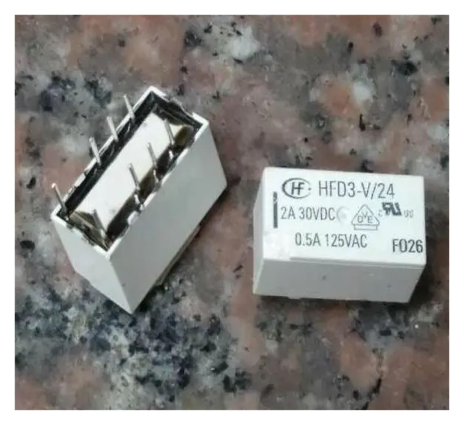 Relé HFD3-V 24 soluciona fallos de conmutación en placas TX2-2A de 8 pines 4